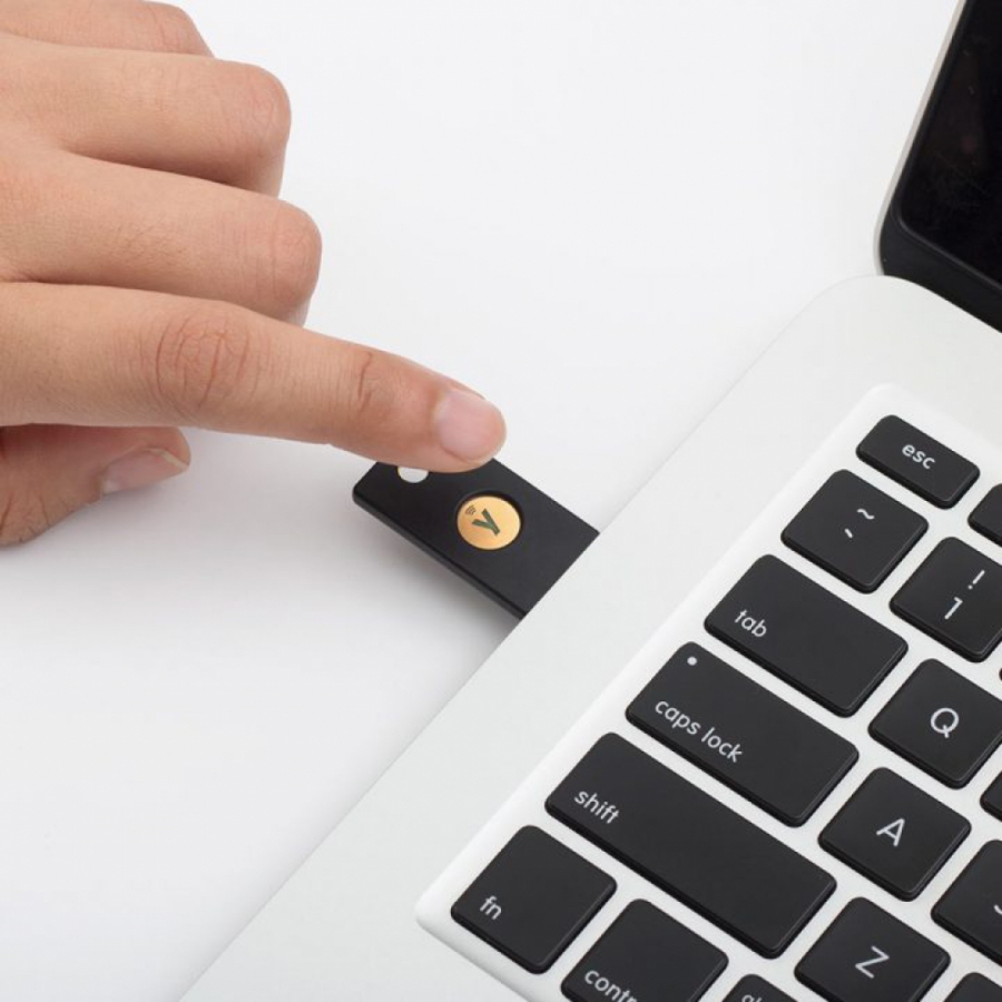 لاگین به حساب‌های آنلاین خودتان را با کمک YubiKey ساده‌تر و ایمن‌تر کنید